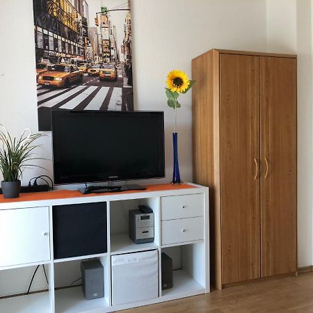 2 Zimmer Wohnung Mit Balkon - Naehe Messe Haar  Eksteriør bilde