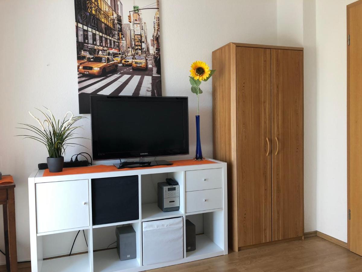 2 Zimmer Wohnung Mit Balkon - Naehe Messe Haar  Eksteriør bilde